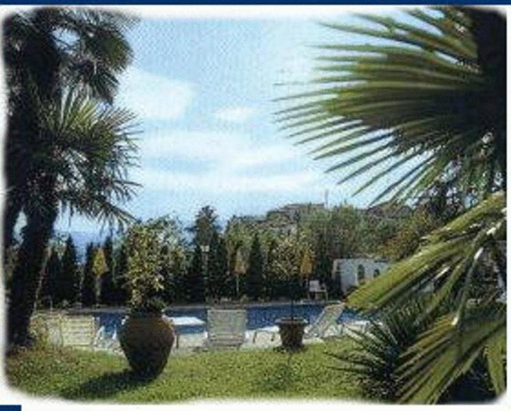 Hotel La Comanella à Comano Extérieur photo