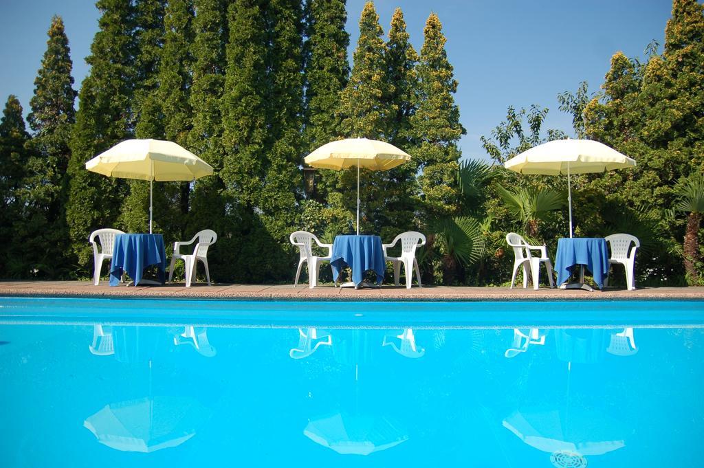 Hotel La Comanella à Comano Extérieur photo